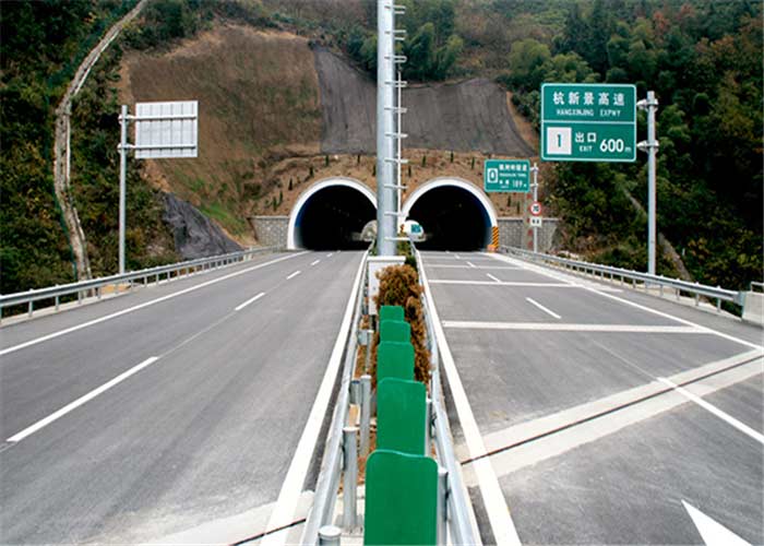 油庫(kù)儲(chǔ)罐區(qū)